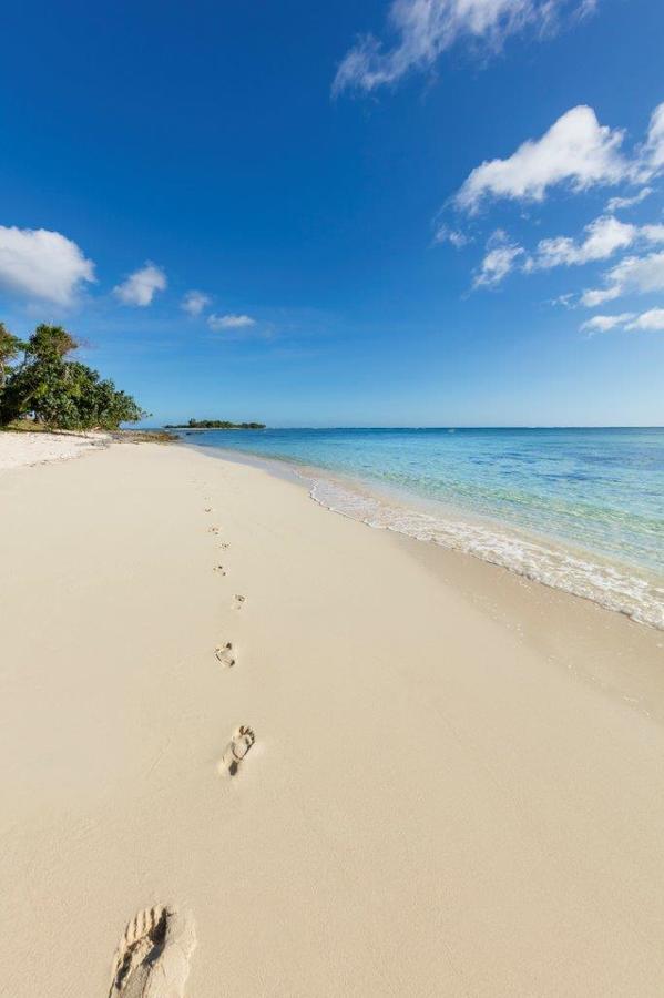 Eratap Beach Resort ポートビラ エクステリア 写真